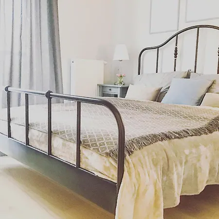 דירה Two Towers Apartament שצ'צ'ין