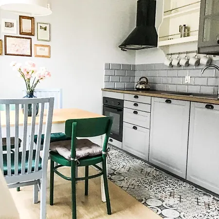 Two Towers Apartament דירה *